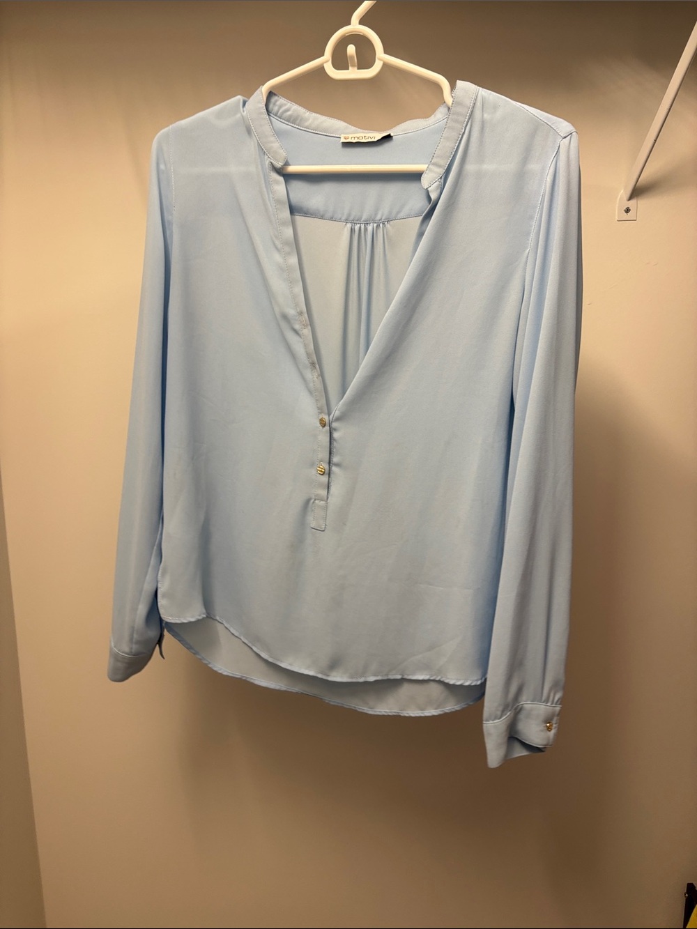Motivi Pale Blue V-Neck Button-Front Long Sleeve Blouse